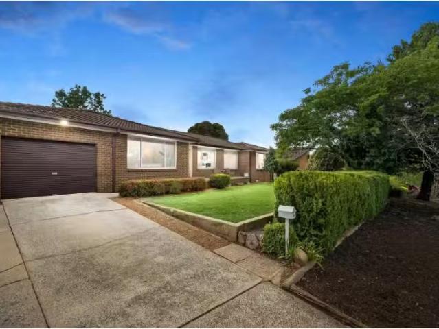 8 O'Hagan Street, LATHAM House for rent Listed by Melissa Hin.