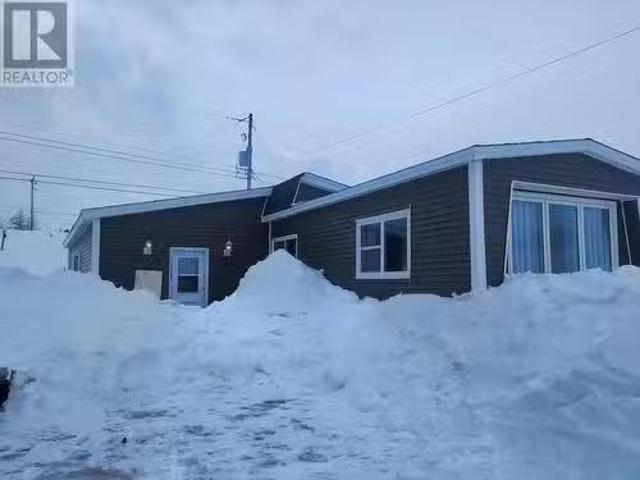 8 Ollerhead Road, St Anthony, NL, A0K 4S0 house for sale Li.