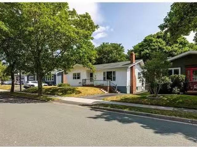 8 O'Regan Road, St. John'S, NL, A1A 2J9 house for sale List.