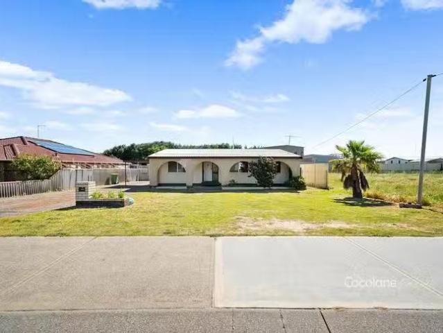8 Orestes Street, San Remo, WA 6210