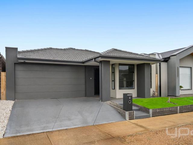 8 Oscar Crescent, Deanside