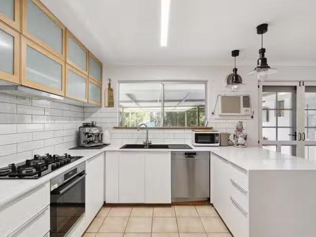 8 Azeeza Court, Darlington, WA 6070