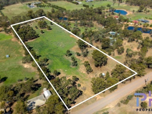 ESCAPE TO THE COUNTRY 8 ACRES IN LOCKWOOD Zoned Rural Living