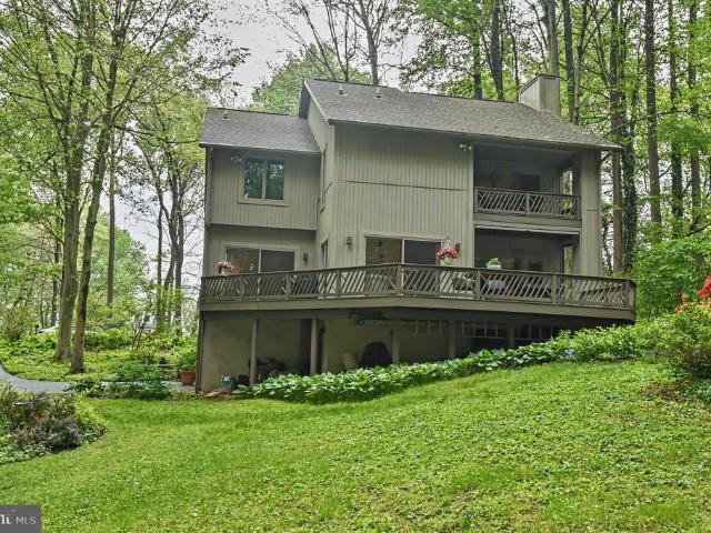 8 Adams Way