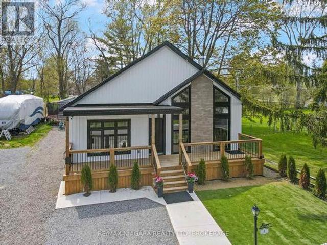 8 Adelaide Street, Fort Erie Lakeshore, ON, L2A 5K5 house for sale | Listing ID X13141 | Royal LePage