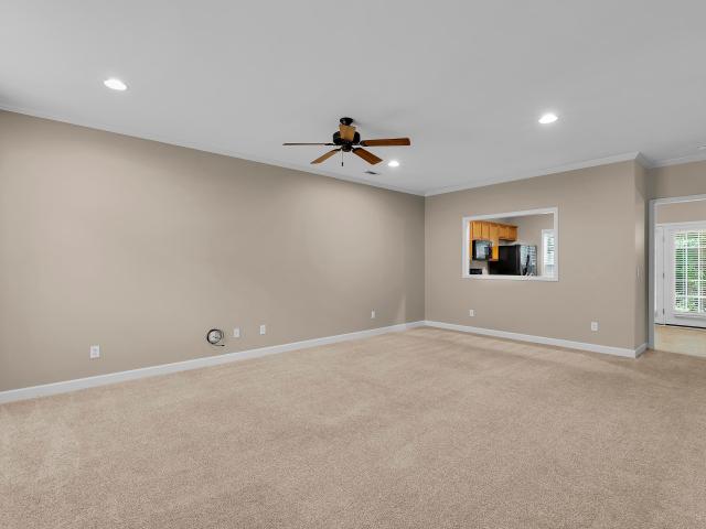 8 Amity Lane