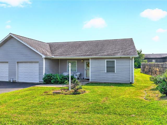 8 Amy Lyne Dr