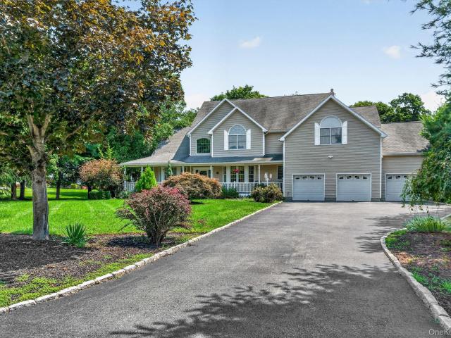 8 Angela Court