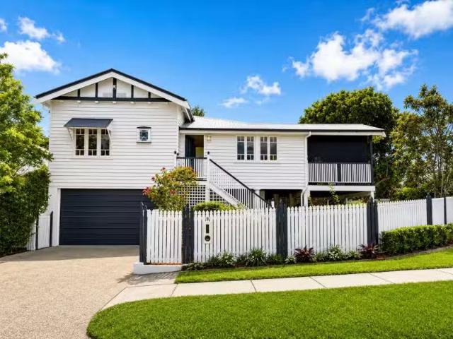 8 Arras Street, Yeronga House for rent Listed by Leasing Cons.