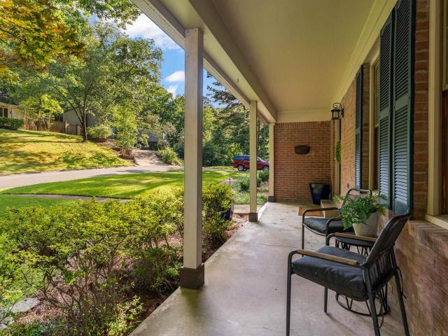8 Bugle Court