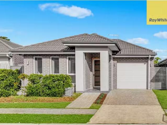 8 Bugle Street, ROPES CROSSING House for rent Listed by Allan.