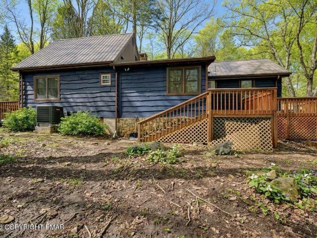 8 Buttonwood Road