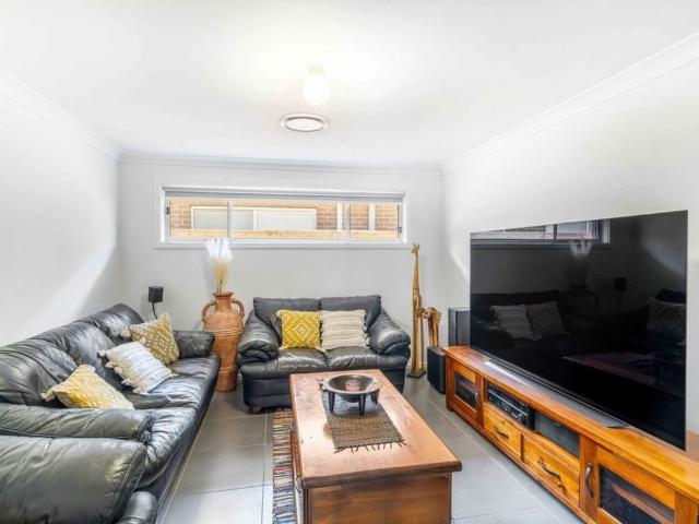8 Basker Street, Chisholm