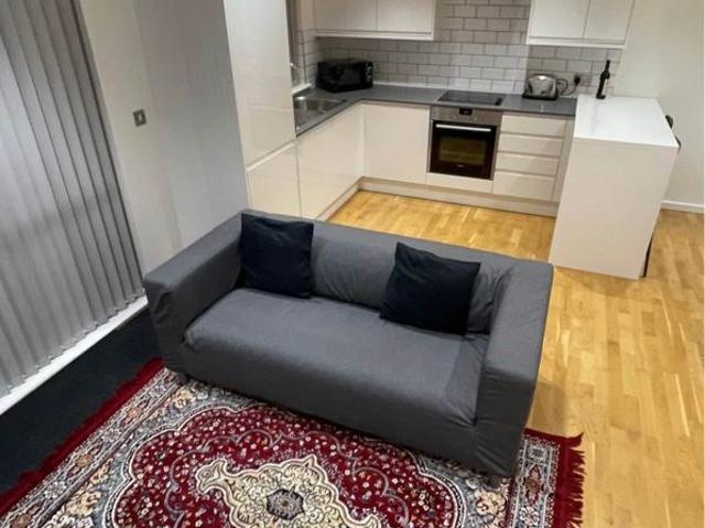 8 bath road