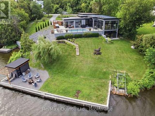8 Bayview Point Road, Prince Edward County Ameliasburg Ward, ON, K8N 4Z1 house for sale | Listing ID X13675 | Royal LePage