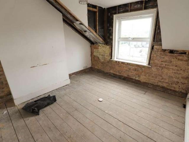 8 bed flat for sale