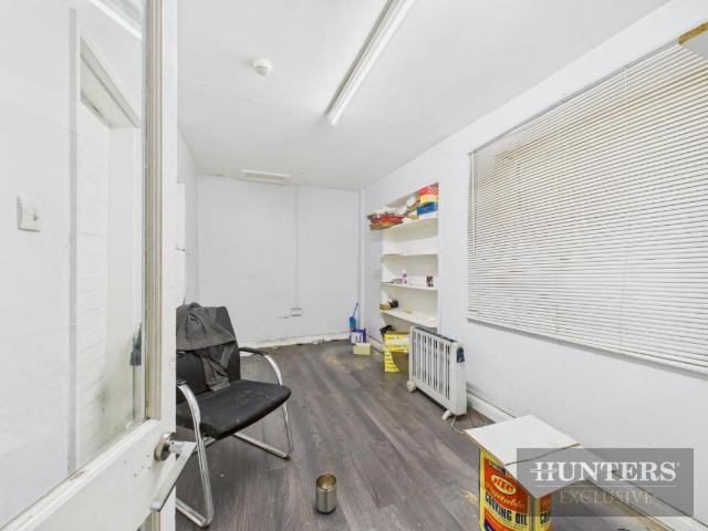 8 bed flat for sale