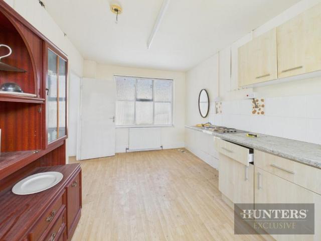 8 bed flat for sale