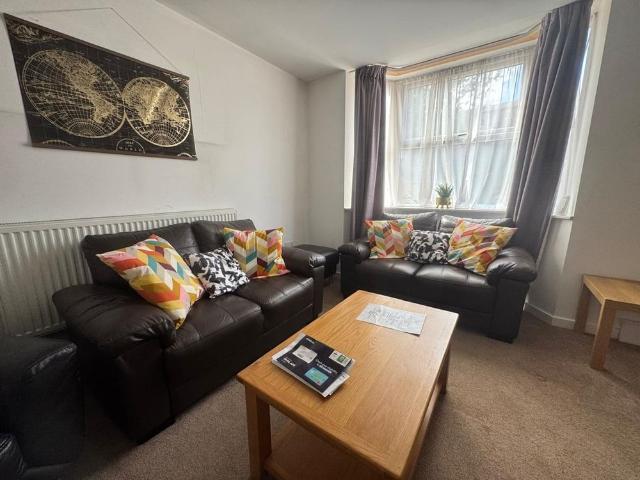 8 Bed Flat, Hearsall Lane, CV5