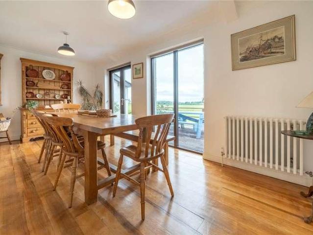 8 bed house for sale