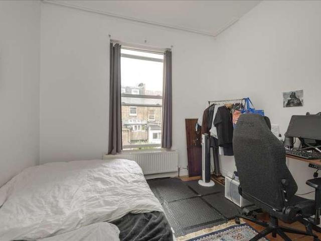 8 bed house for sale