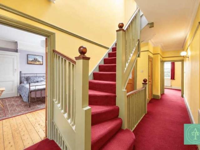 8 bed house for sale