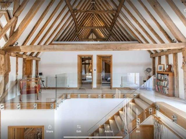8 bed house for sale