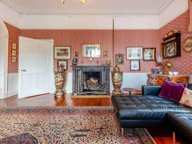 8 bed house for sale