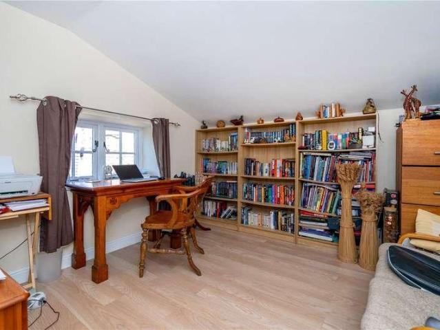 8 bed house for sale