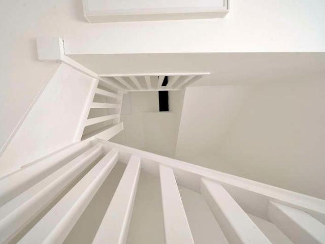 8 bed house for sale