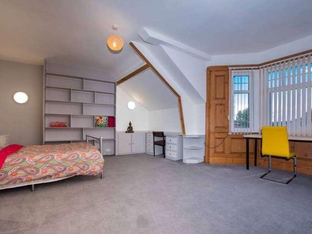 8 bed property to rent