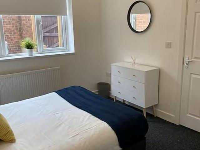 8 Bed Semi Detached House, Brandreth Close, S6