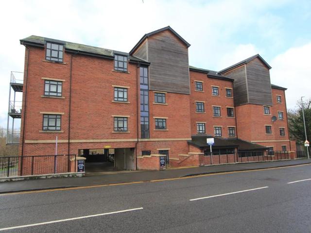 8 bedroom apartment for sale