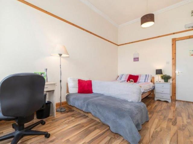 8 bedroom apartment to rent