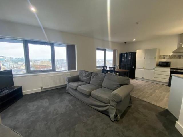 8 bedroom apartment to rent