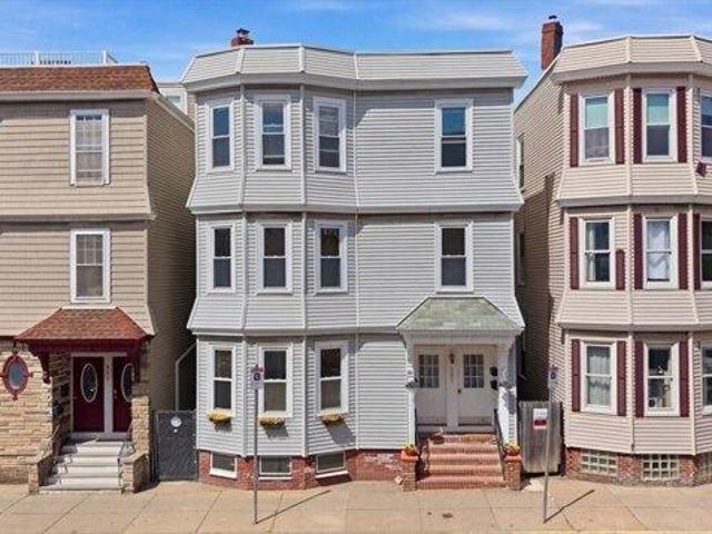 8 bedroom, Boston MA 02127 105387030