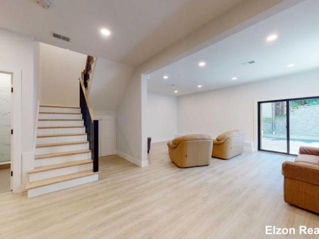8 bedroom, Boston MA 02135 LS98395441