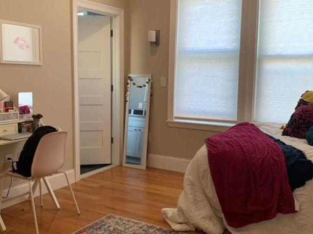 8 bedroom, Boston MA 02135 LS98395974