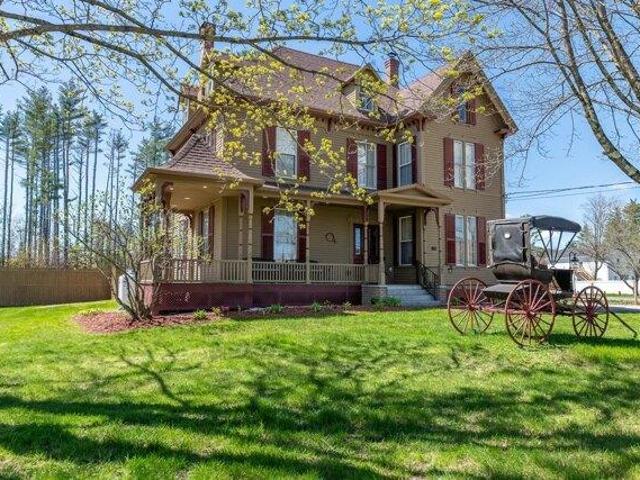 8 bedroom, Bethel ME 04217 105678359