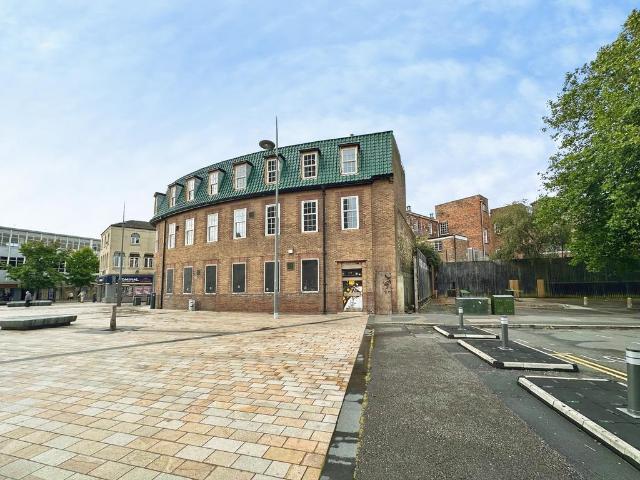 8 bedroom block of apartments for sale