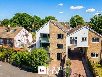 8 bedroom block of apartments for sale
