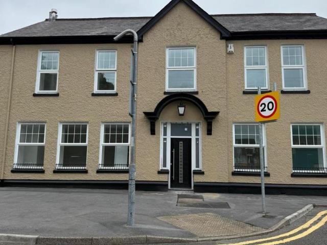 8 bedroom block of apartments for sale