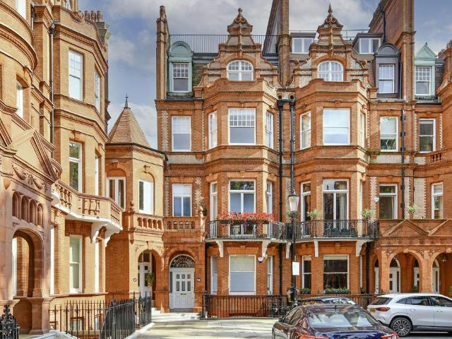 8 bedroom block of apartments for sale