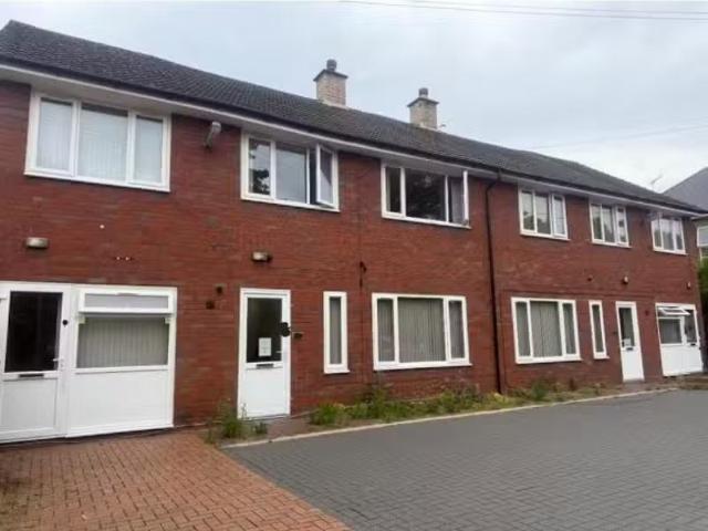 8 bedroom block of apartments for rent in Comberton Road, Dudl.