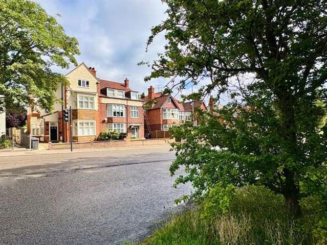 8 Bedroom Block Of Apartments Flat