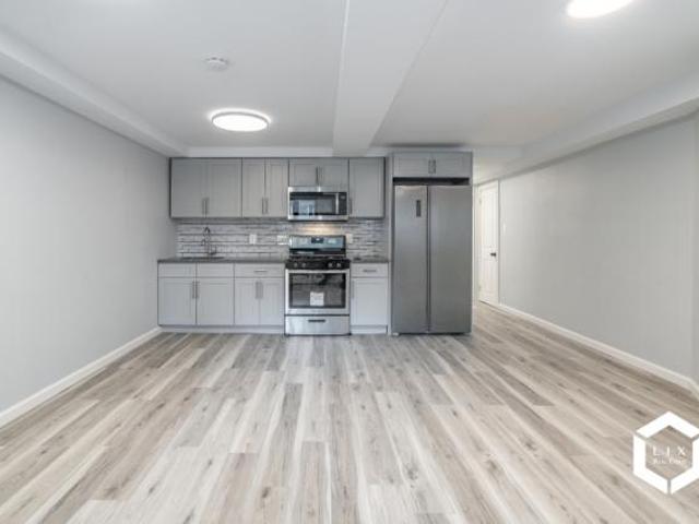 8 bedroom, Brooklyn NY 11218 LS66724072
