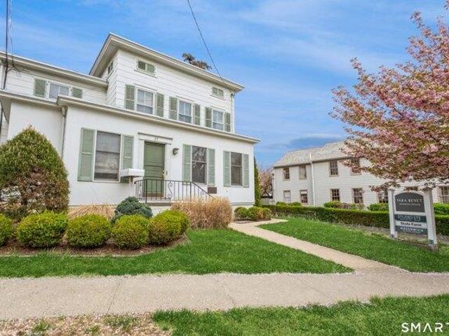 8 bedroom, Greenwich CT 06830 105577777