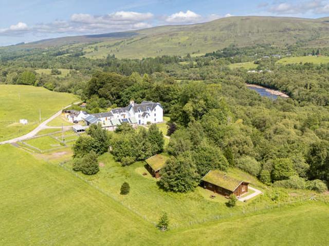 8 Bedroom Guest House Commercial