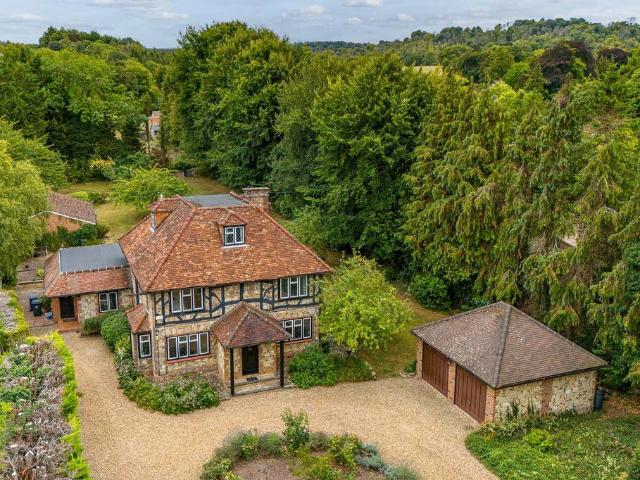 8 bedroom detached house for sale