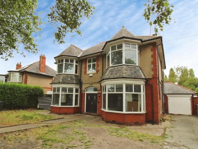8 bedroom detached house for sale